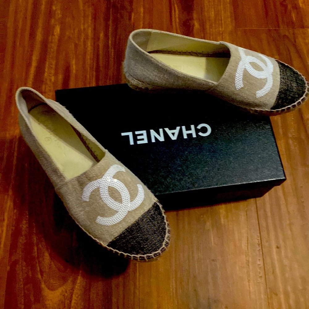 COPY - Chanel linen esperdrille gently worn